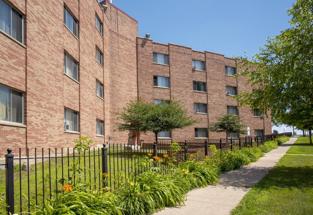 Dale Street Place Apartments, 313 North Dale Street, St. Paul, MN